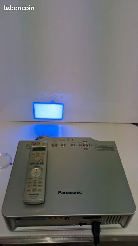 Vidéoprojecteur Panasonic PT-AE900E – Haute Définition (image 6)