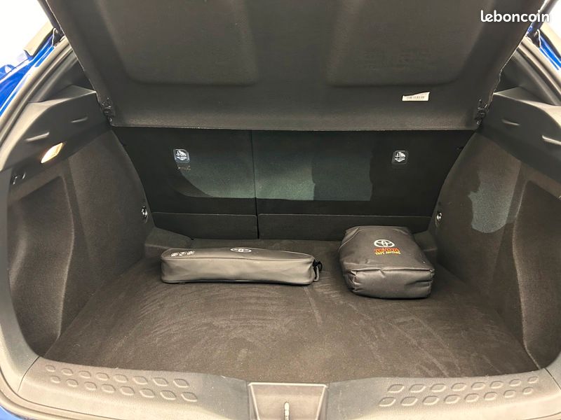 Toyota C-HR 1.8 Hybride 122 Dynamic (image 18)