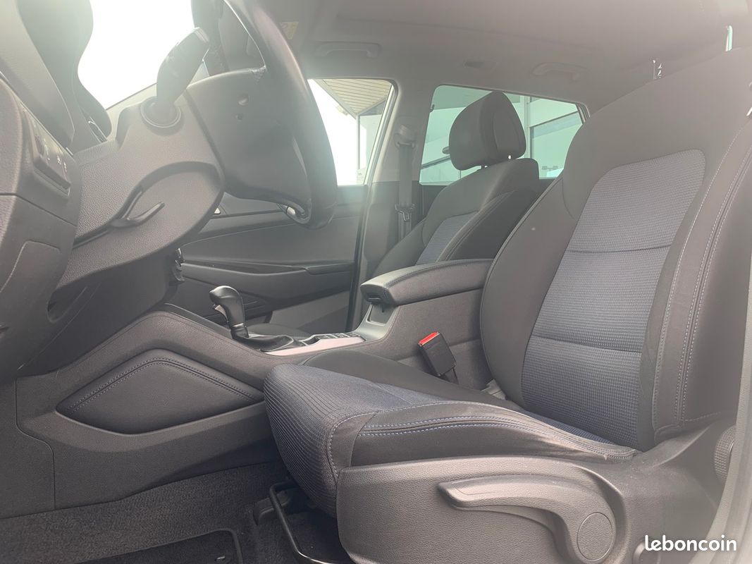 Hyundai Tucson 141 chevaux | Creative | Caméra de recul | Attelage | Roue de secours (image 11)