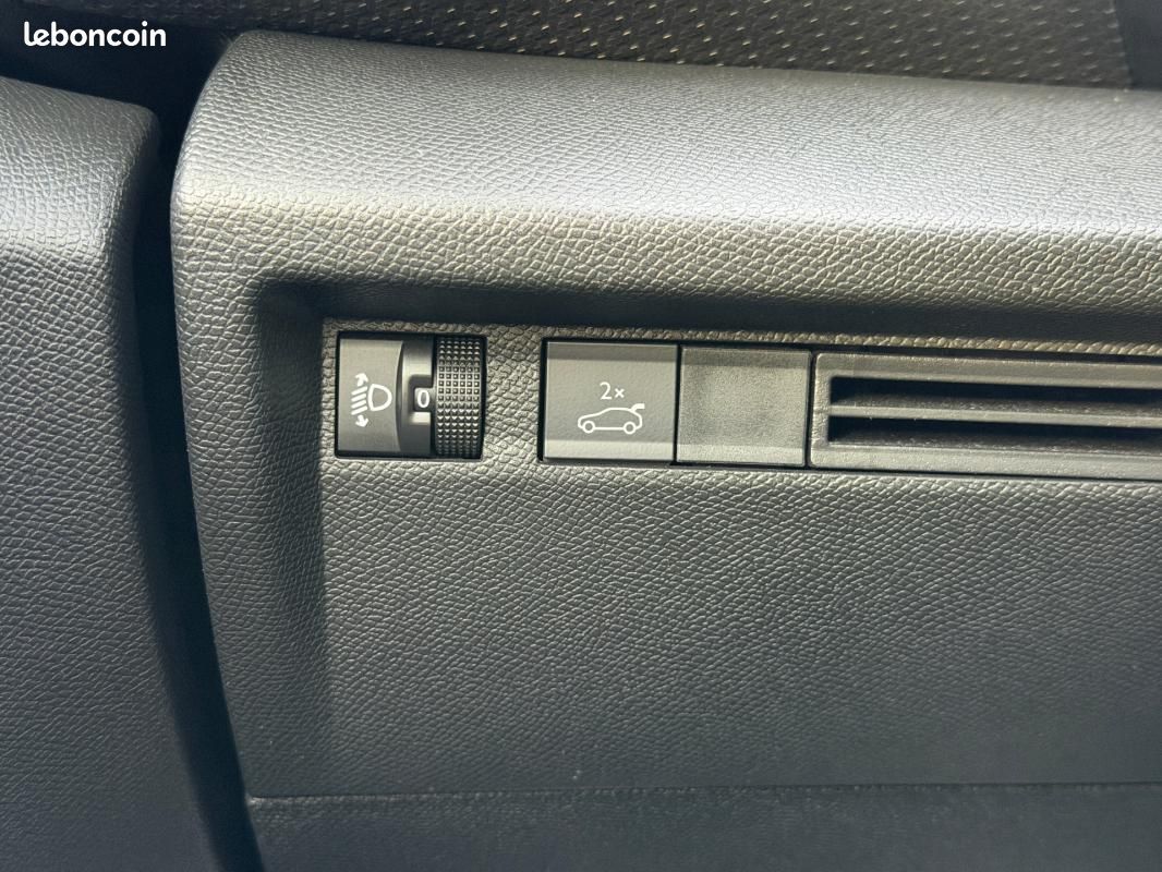 Citroën c4 x Hybride 136 e-DCS6 Max (image 11)