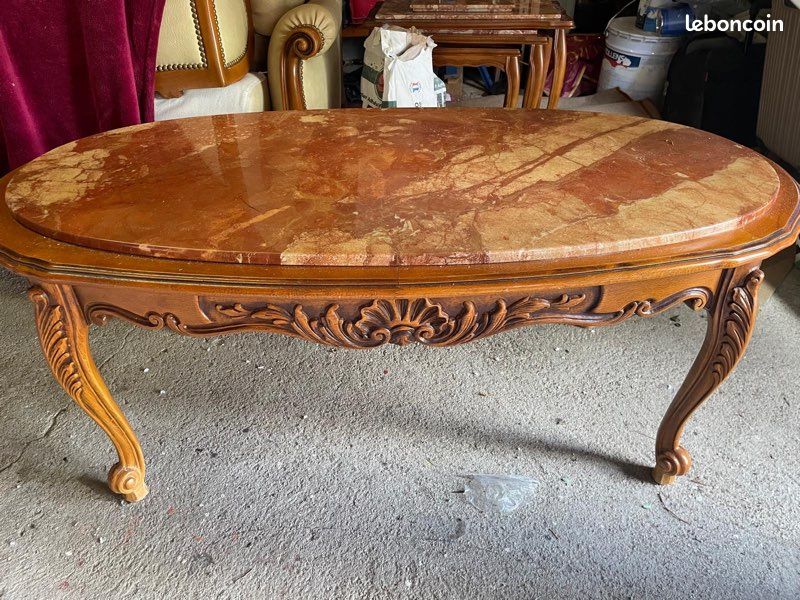Table basse française en laiton et marbre onyx de style Louis XV-70s En vente sur