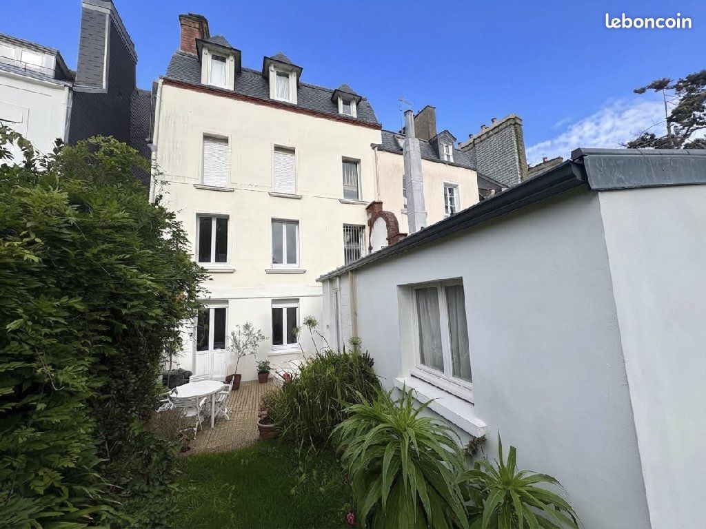 Maison 7 pièces 238 m² · à Cherbourg-en-Cotentin · 238 m² · 614 250 €