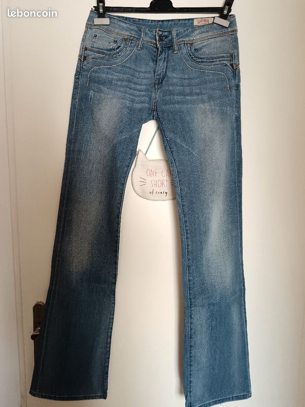 Jean's femme kaporal (image 1)