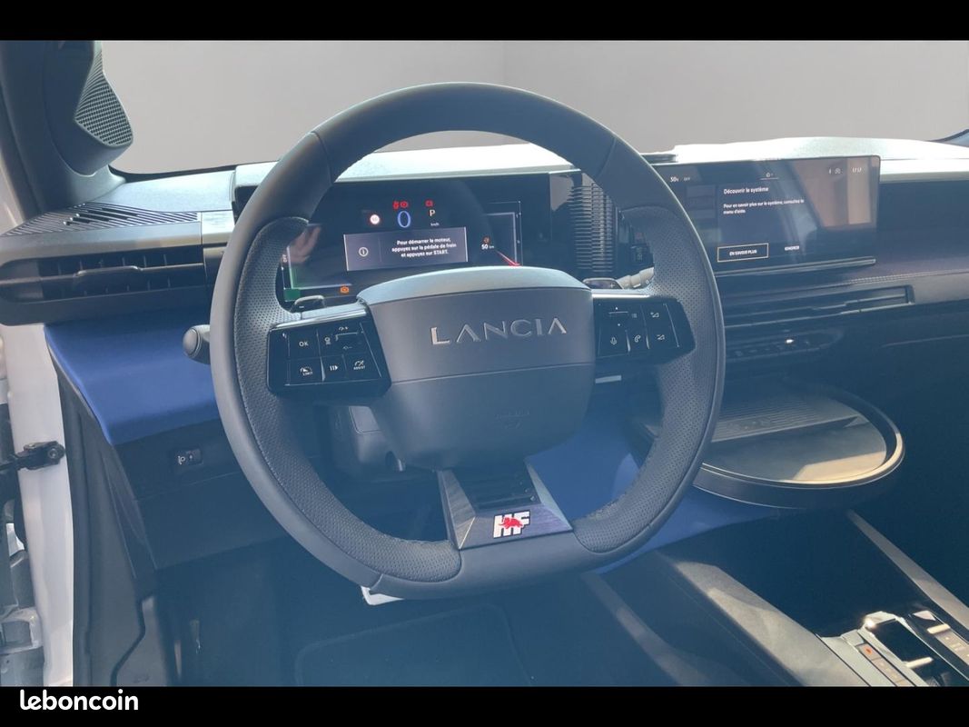 Lancia Ypsilon 1.2 Ibrida 110ch HF Line eDCT6 (image 9)