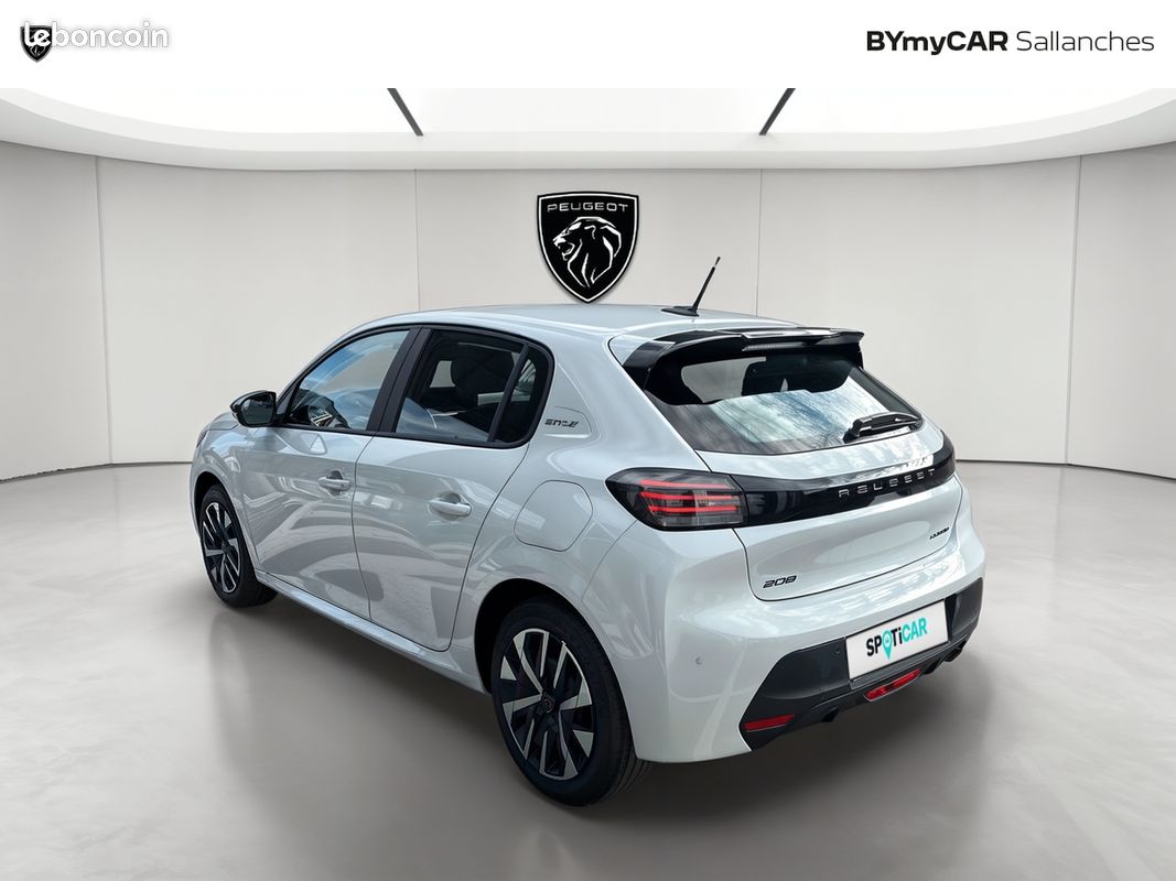 PEUGEOT 208 Hybrid 110 e-DCS6 Style (image 3)