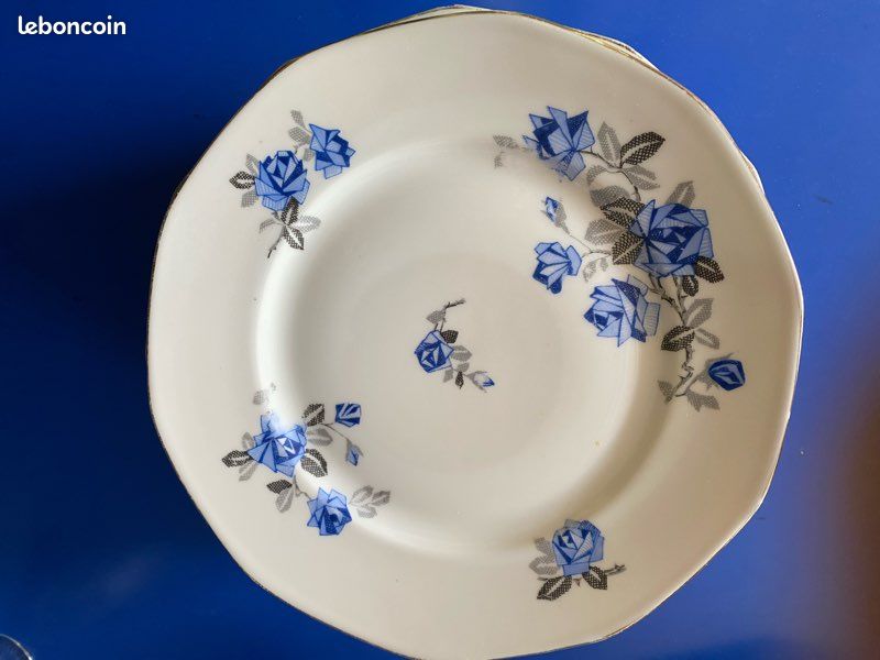 Lot de vaisselle ancienne en porcelaine de Limoge (image 3)
