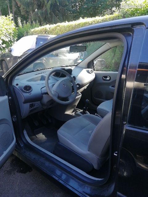 Twingo Trend Sport Diesel (image 3)
