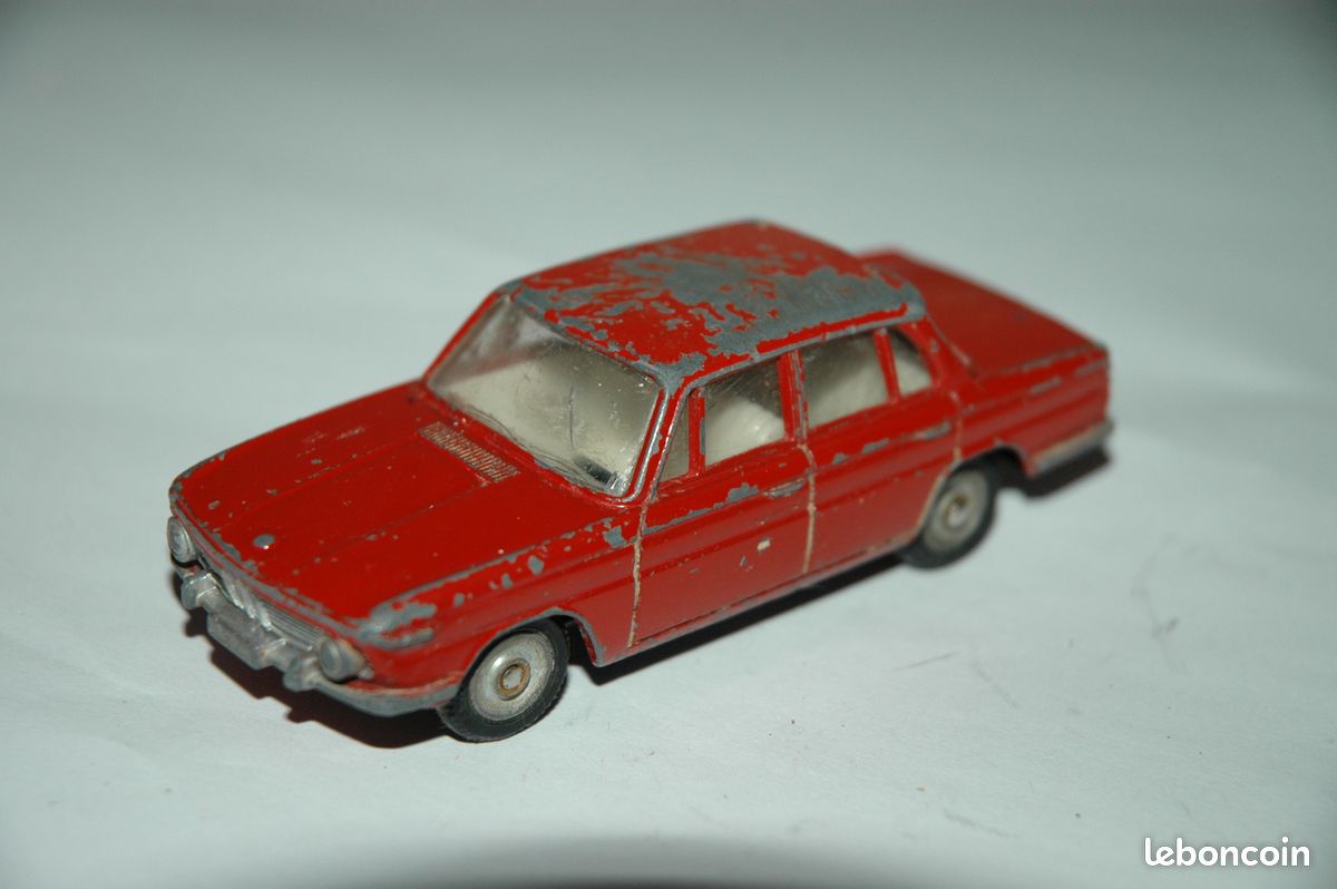 Dinky Toys 534 - BMW 1500 - Échelle 1/43 - Voiture Verte - Made In France