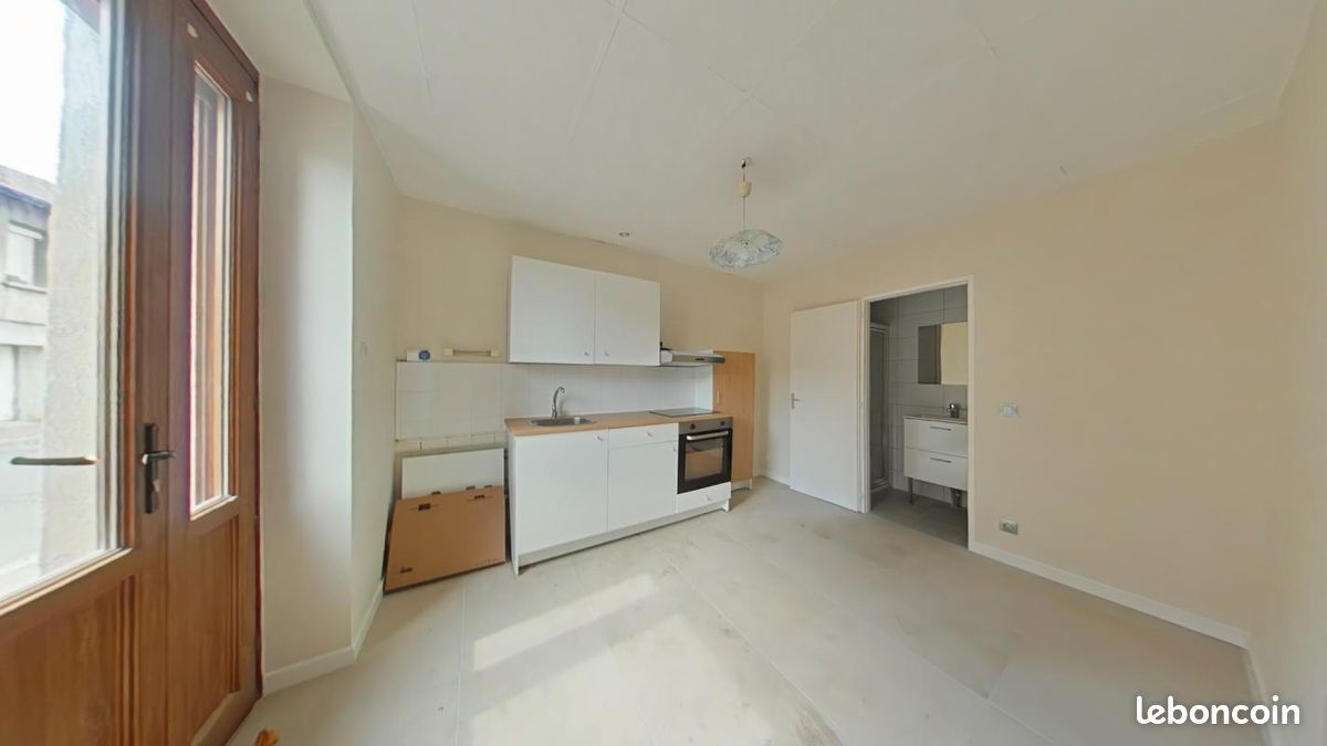 Appartement 2 pièces 25 m² · à Saint-Étienne · 25 m² · 290 €/mois