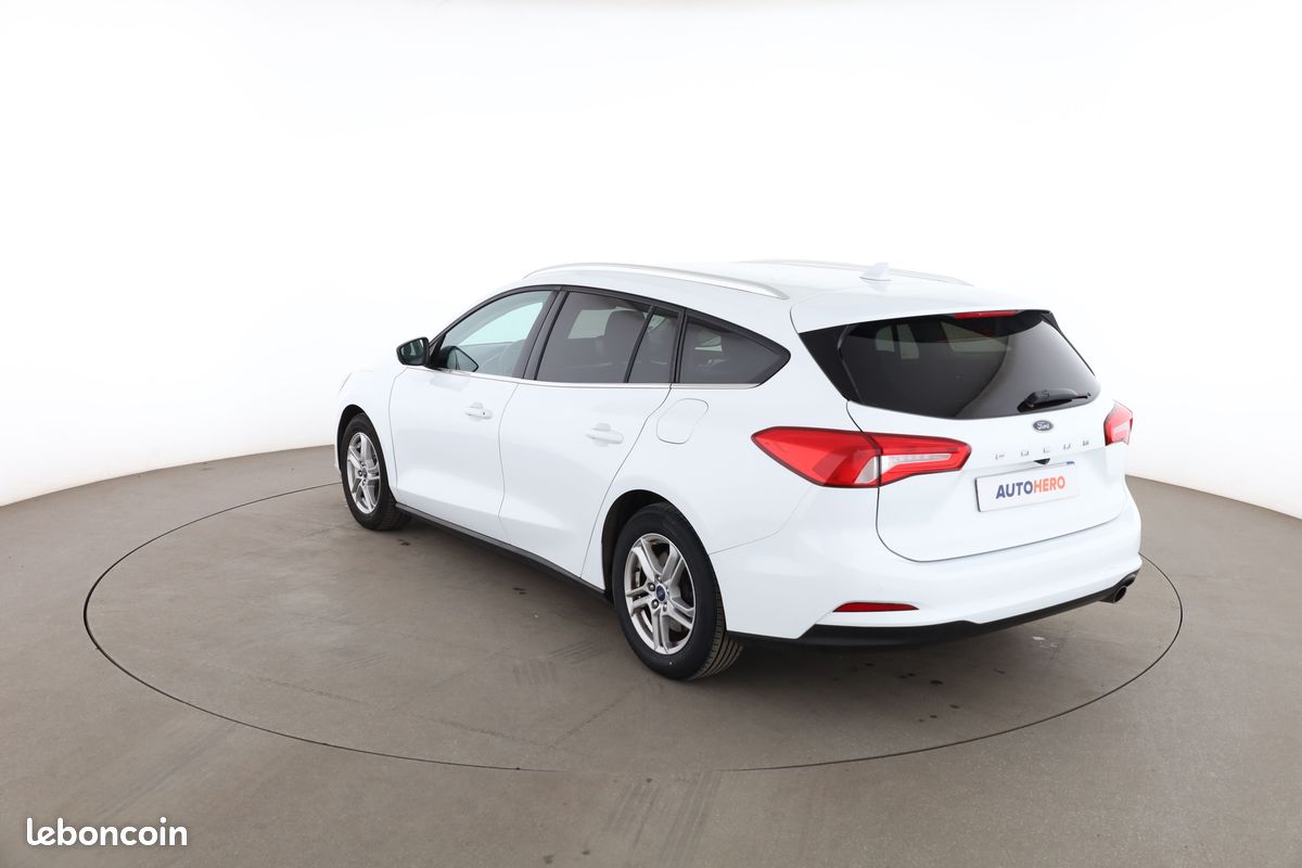 Ford Focus SW 1.0 EcoBoost Trend Business (image 2)