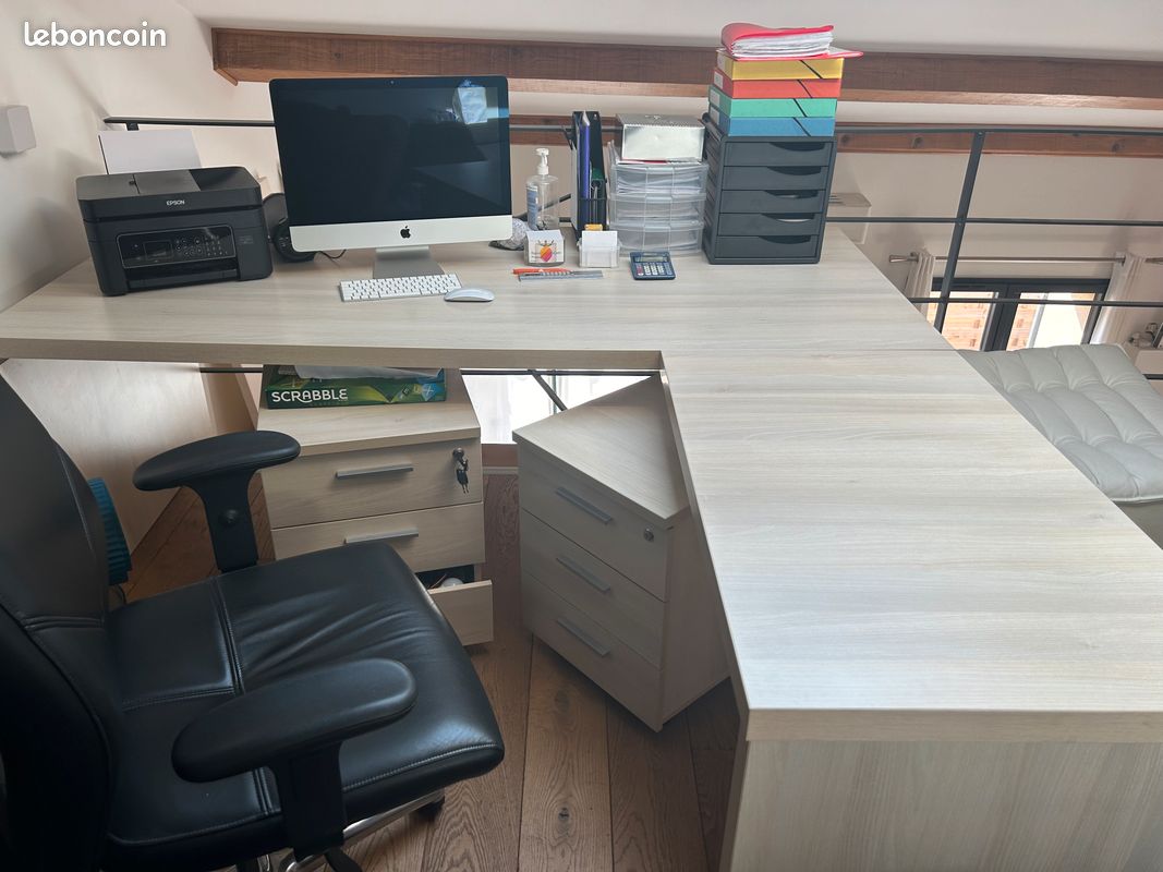 Bureau (image 2)