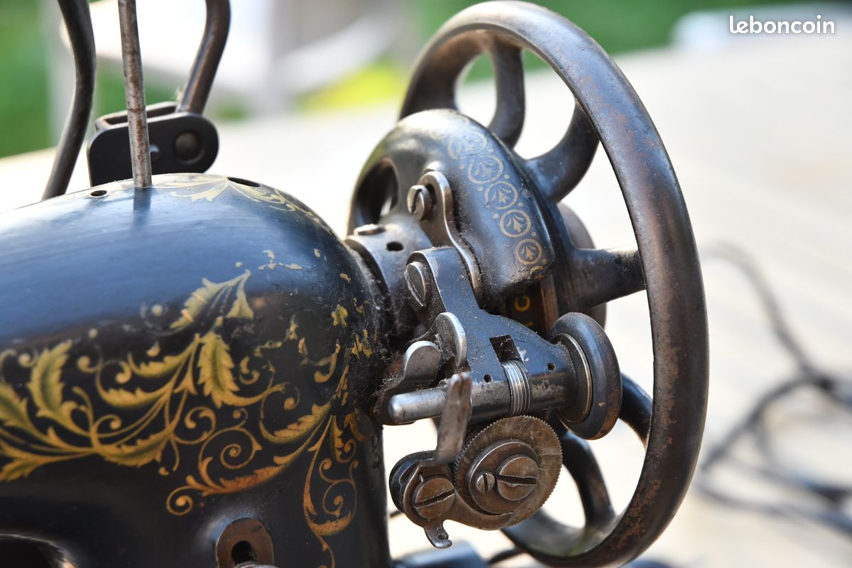 Vends machine a coudre singer (image 3)