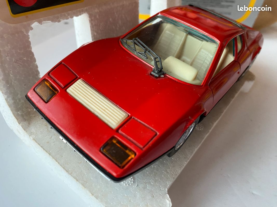 Bburago Ferrari BB 512 1:24 Made in Italy - Collezionismo In vendita a Sud Sardegna