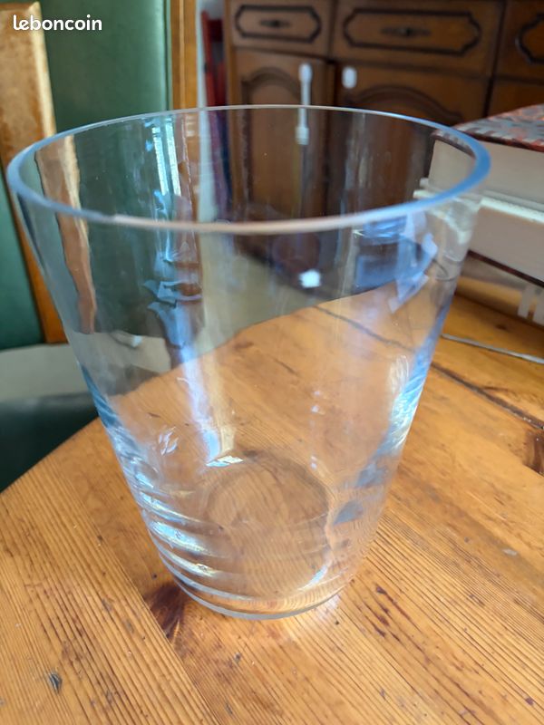 Vase en verre (image 1)
