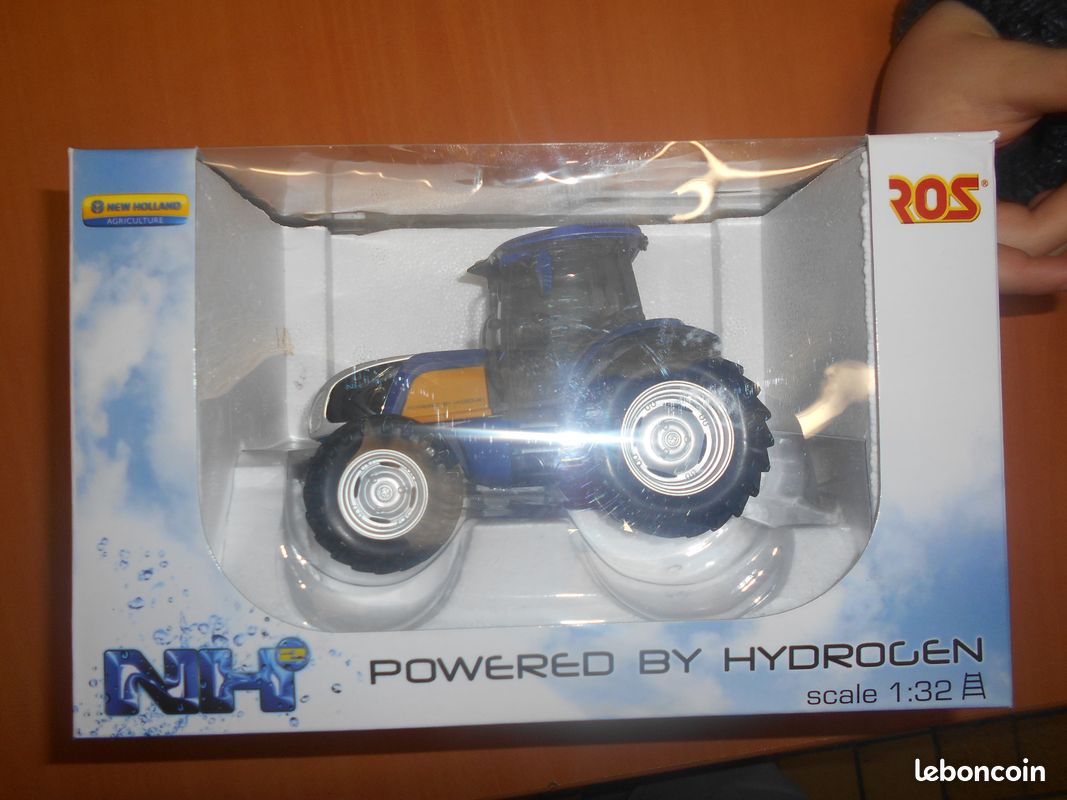 Tracteur New holland Hydrogen ros 1/32 (image 3)