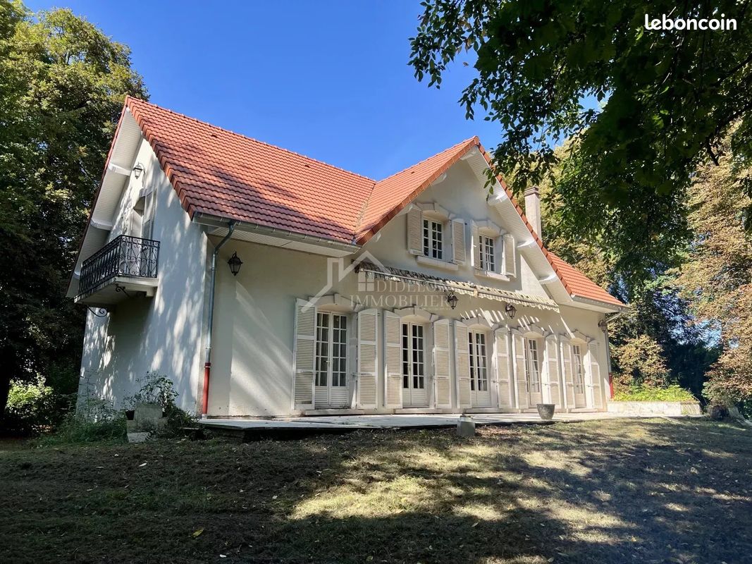 Maison 7 pièces 310 m² · à Maidières · 310 m² · 468 000 €
