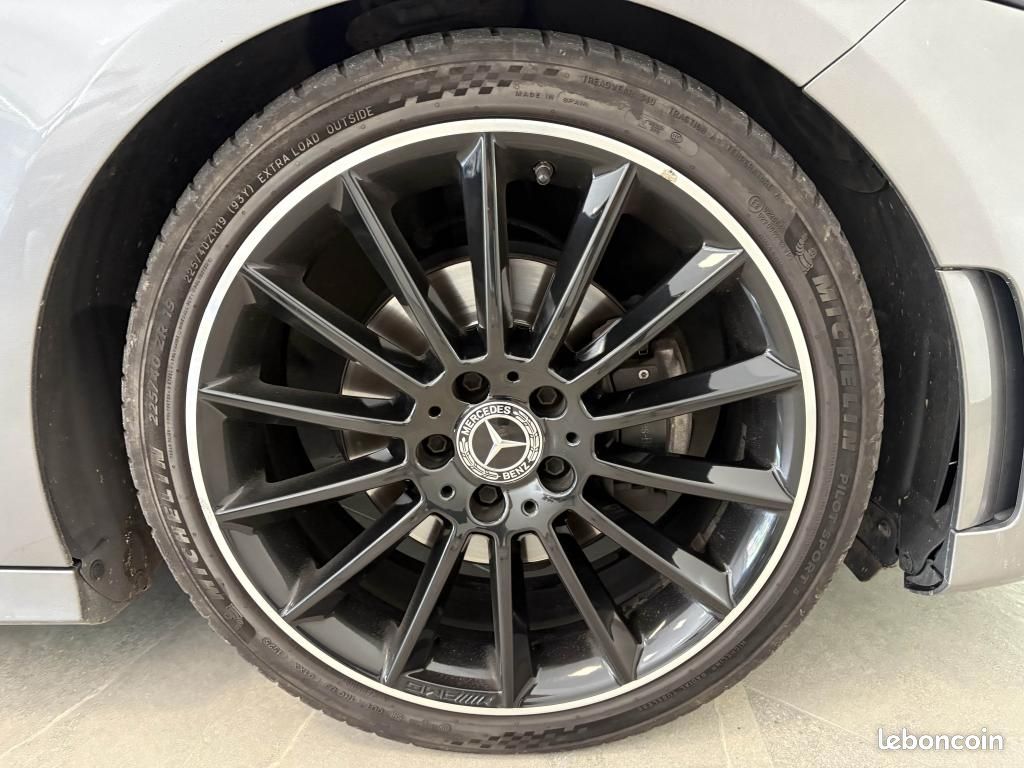 MERCEDES CLASSE A A 200 d - BV 8G-DCT BERLINE 5P - BM 177 AMG Line PHASE 1 (image 11)