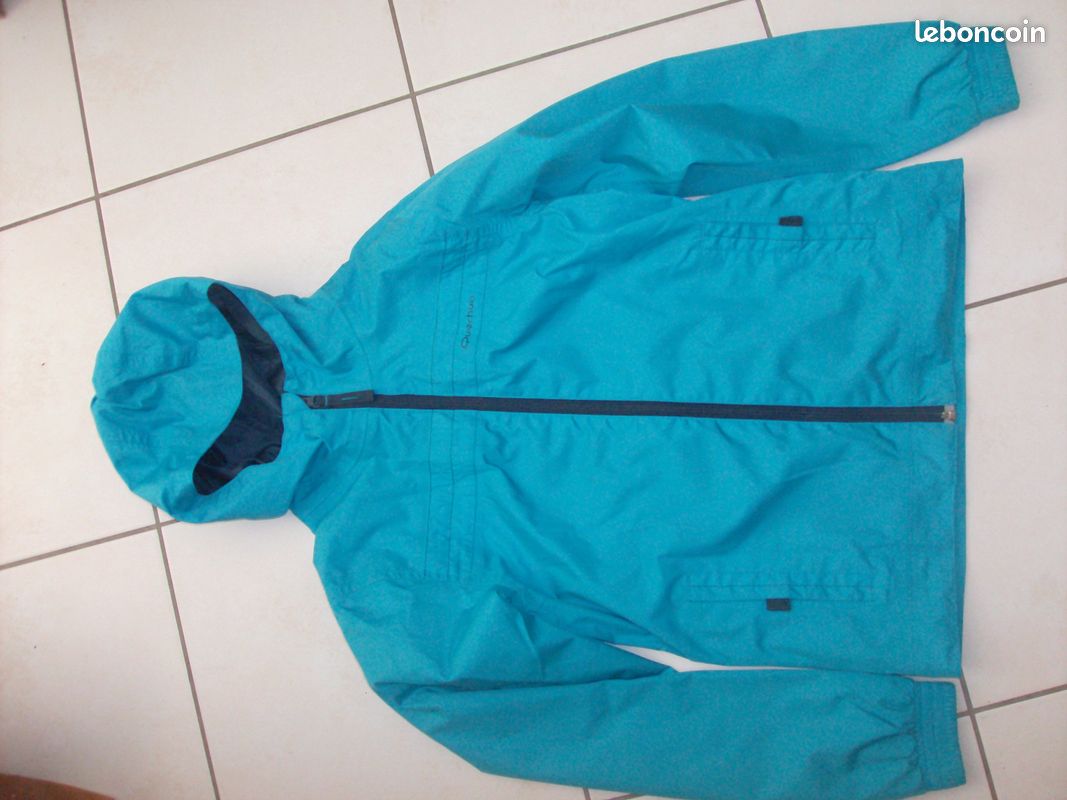 Veste Quechua Décathlon – Coupe-vent Déperlante Turquoise Et Corail Taille XS, Idéale Pour Le Plein Air