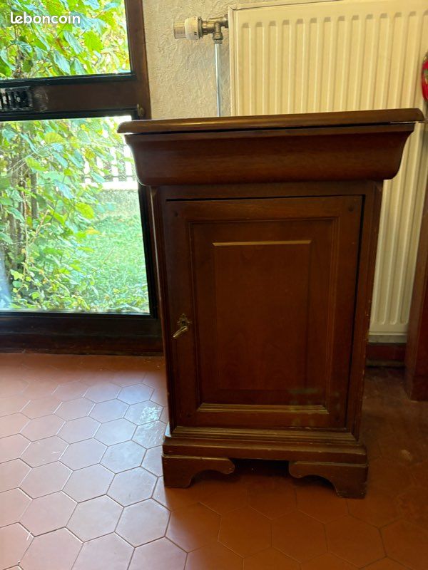 Petit meuble à restaurer (image 1)