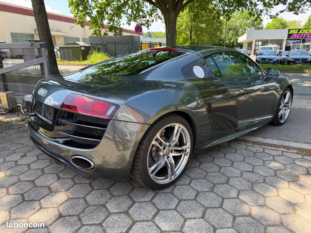 Audi R8 COUPE 5.2 FSI QUATTRO V10. 31.000KM (image 7)