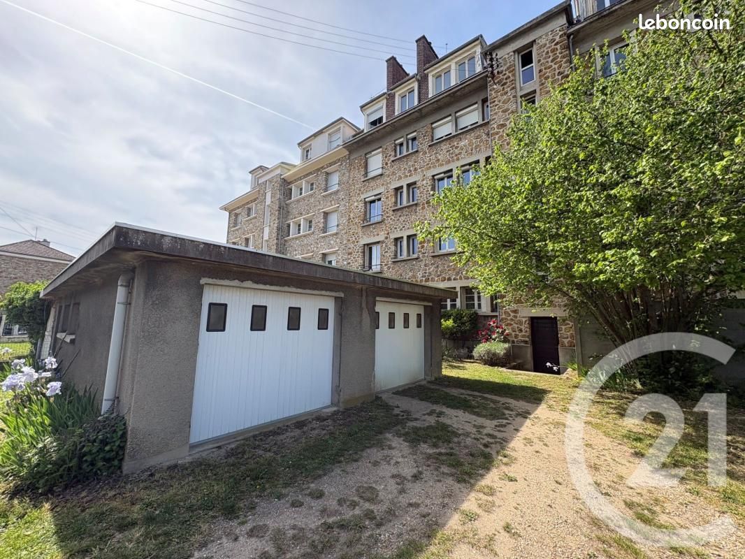 Parking 16 m² · à Athis-Mons · 16 m² · 17 000 €