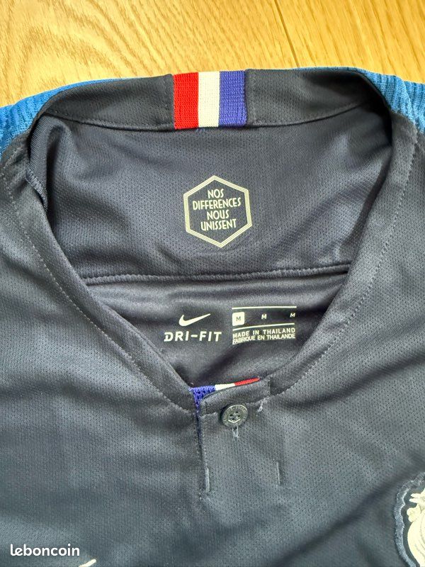 Maillot de foot équipe de France taille M NEUF (image 2)