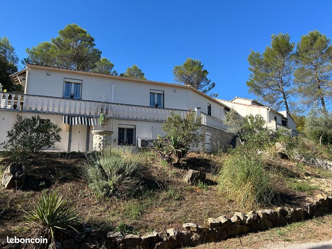 Maison 6 pièces 185 m² · à Tourves · 185 m² · 610 000 €