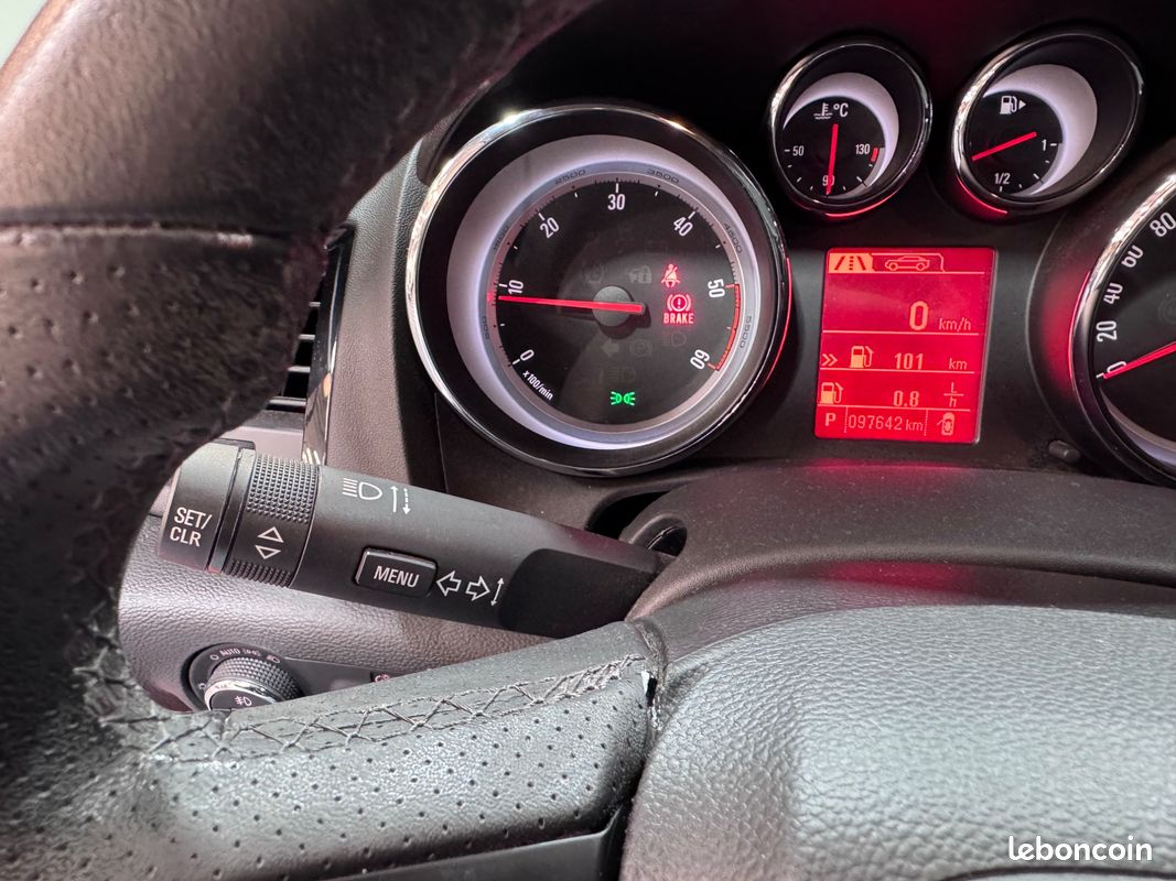 Opel astra gtc 2.0 cdti 165ch bva (image 23)