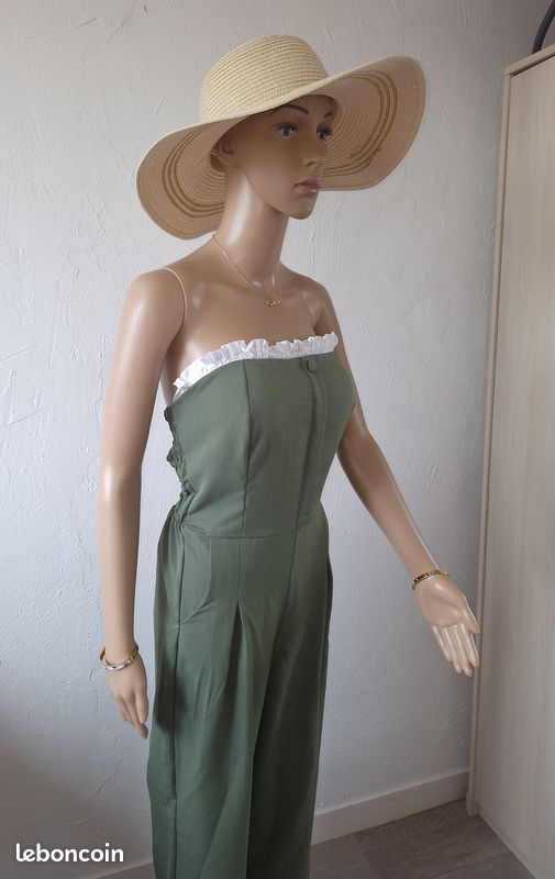 Combinaison Pantalon Bustier Chic à détail bande froncé avec poches (image 1)