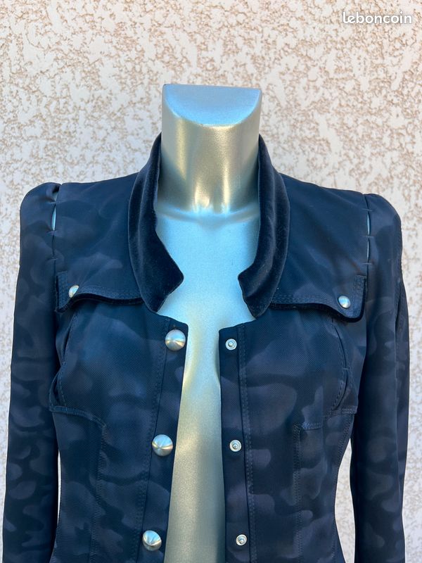 Jolie veste courte HIGH tech taille S ou 36 fr (image 7)
