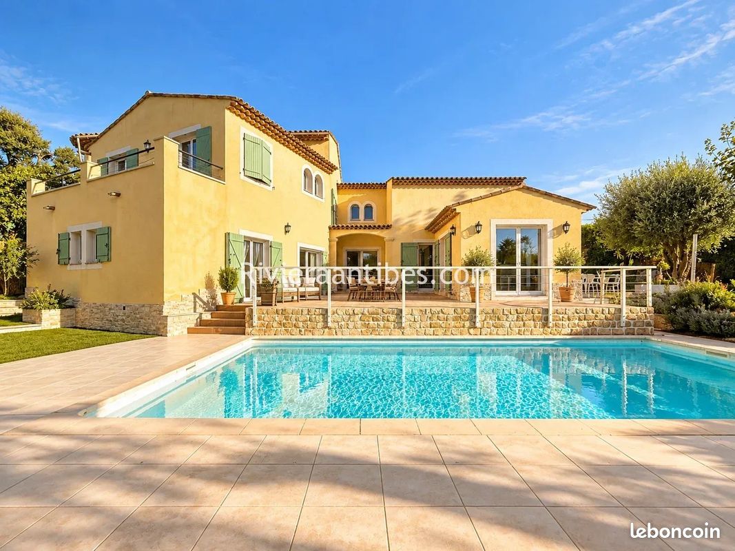 Maison 7 pièces 300 m² · à Antibes · 300 m² · 1 495 000 €