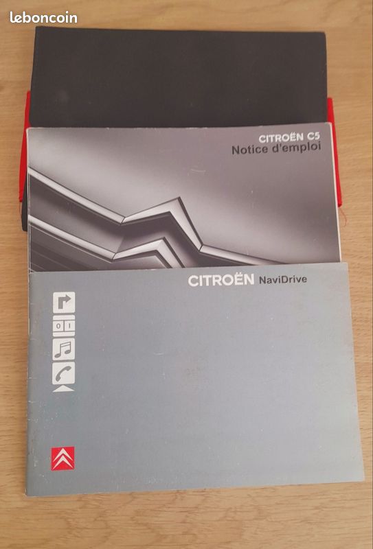 Pochette avec notice d'utilisation citroën C5 2 (image 2)