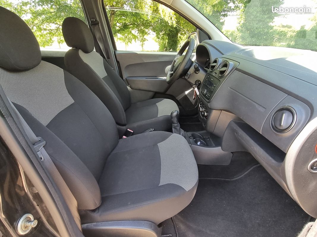 Dacia LODGY 1.2 TCE 115 SILVER LINE 7 PLACES (image 9)