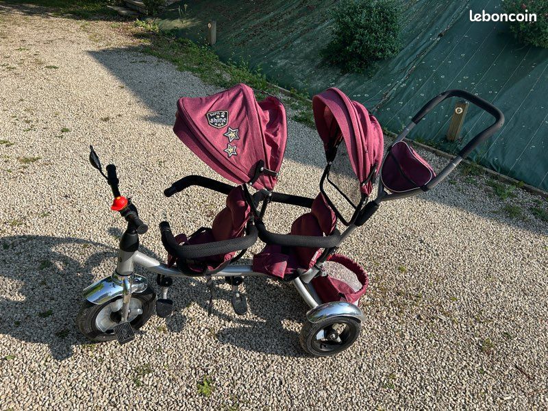 Tricycle jumeaux Chipolino Vélos