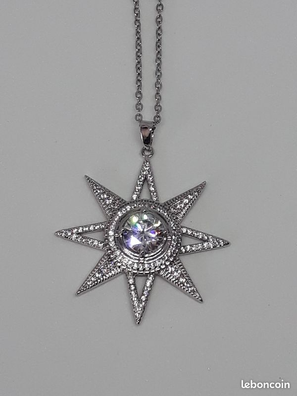 Collier "soleil" orné de cristaux scintillants (image 1)
