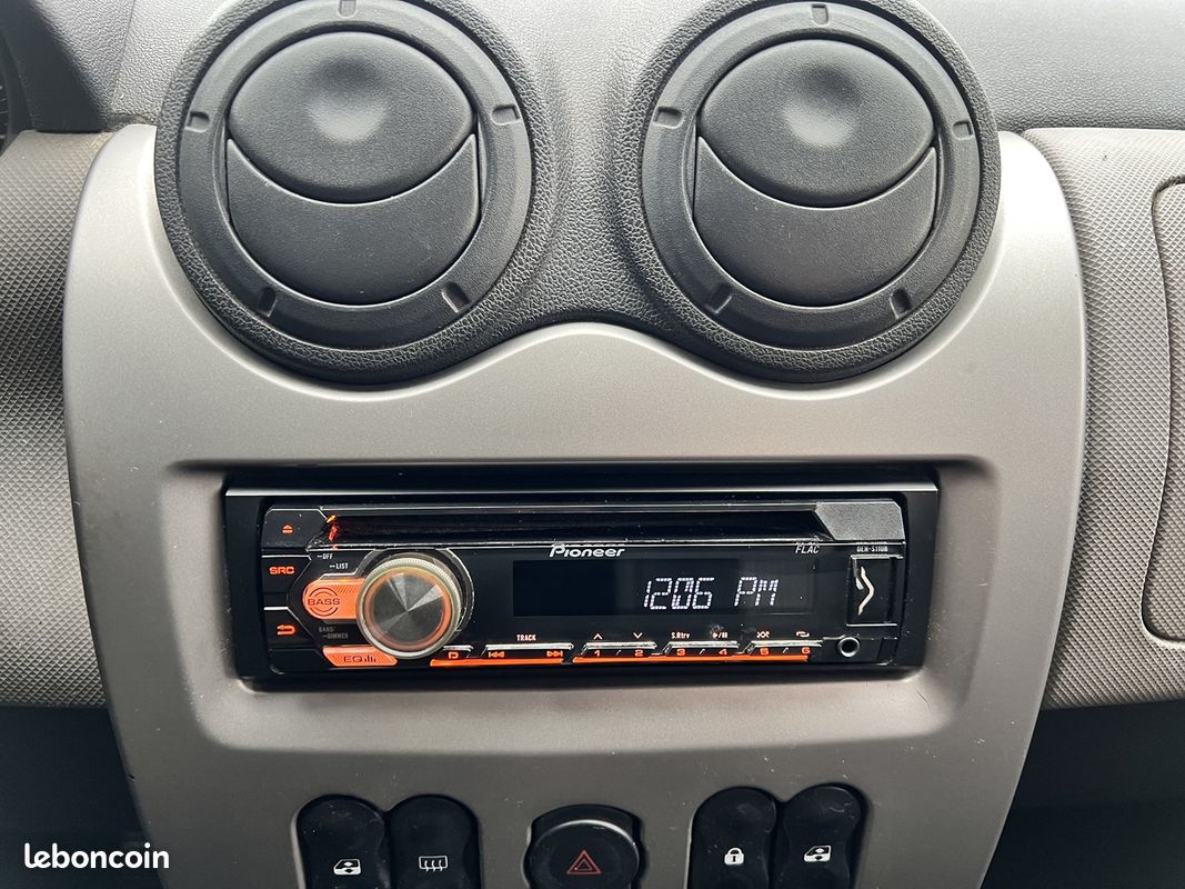 Dacia SANDERO 1.4 MPI 75CH GPL AMBIANCE (image 13)