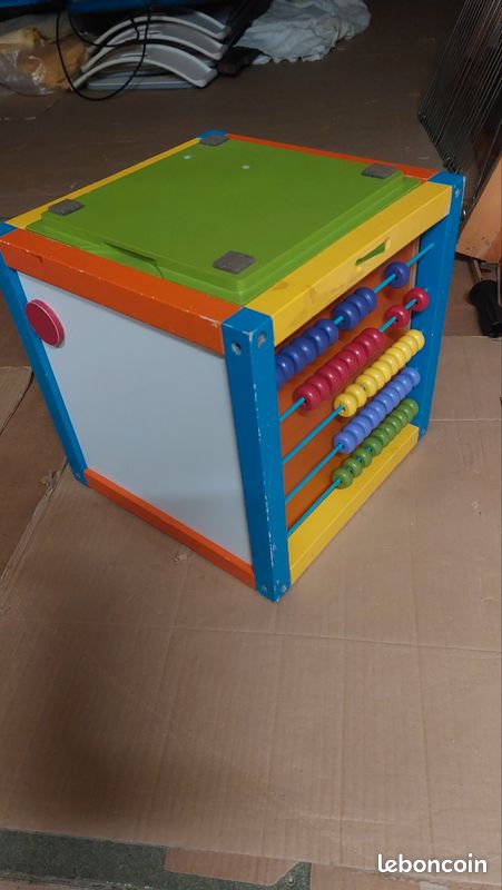 Caisse jeux educatifs 0-3ans (image 1)