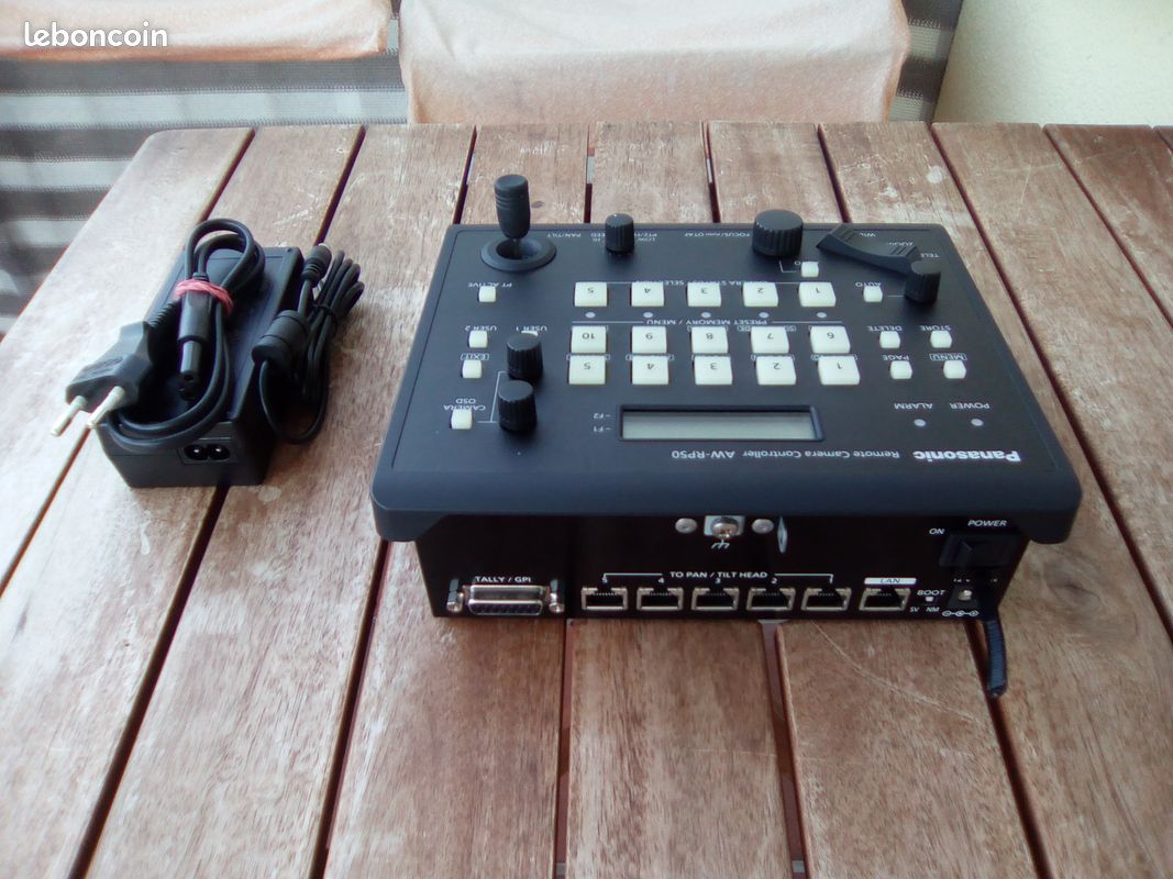 PANASONIC AW UE40 4K HDMI PTZ STREAMING WEBTV Camera plus PANASONIC AW RP50 Controleur (image 4)