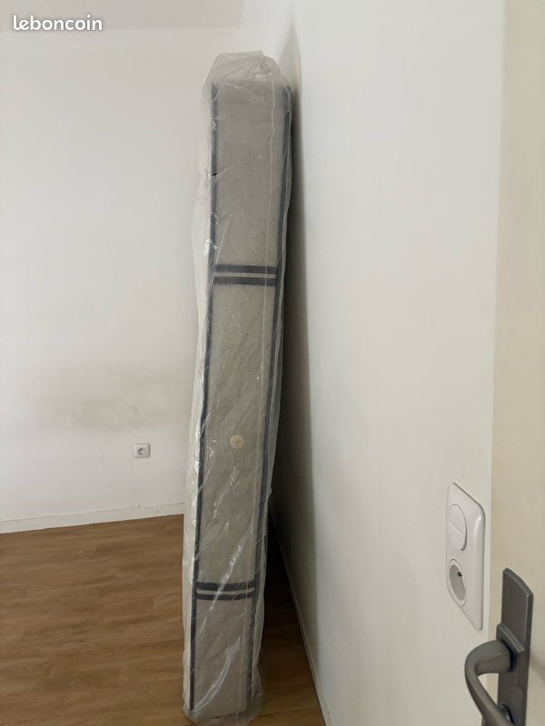 Matelas 140 × 190 cm – Très bon état (image 2)