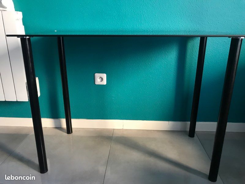 Bureau (image 2)
