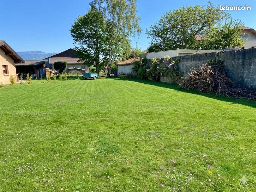 Terrain 608 m² Reignier Esery · à Reignier-Ésery · 240 000 €