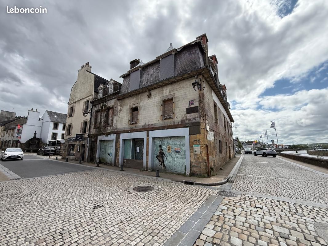 Maison 15 pièces 425 m² · à Landerneau · 425 m² · 170 400 €