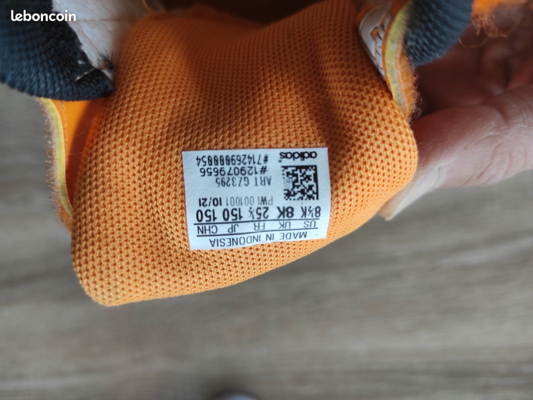 Chaussures enfants taille:25 1/2 Adidas 