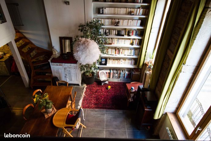 Appartement Canut T3 rénové avec charme (2 chambres) — 10