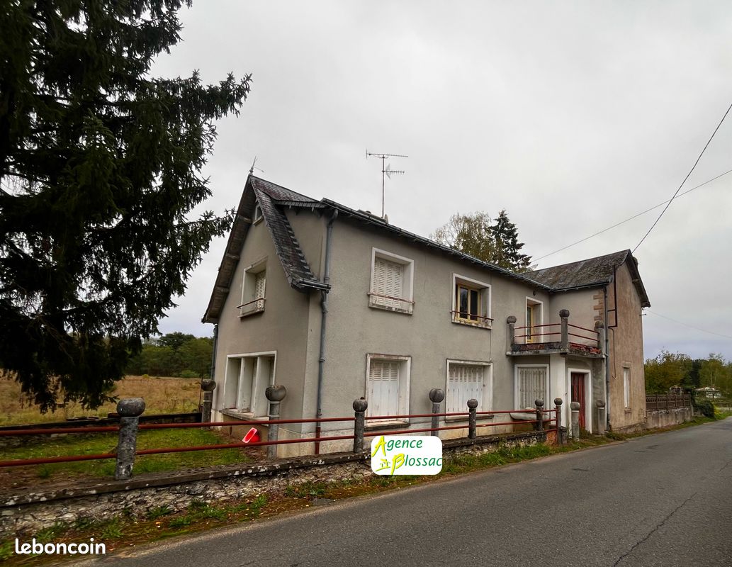 Maison 8 pièces 212 m² · à Scorbé-Clairvaux · 212 m² · 250 500 €