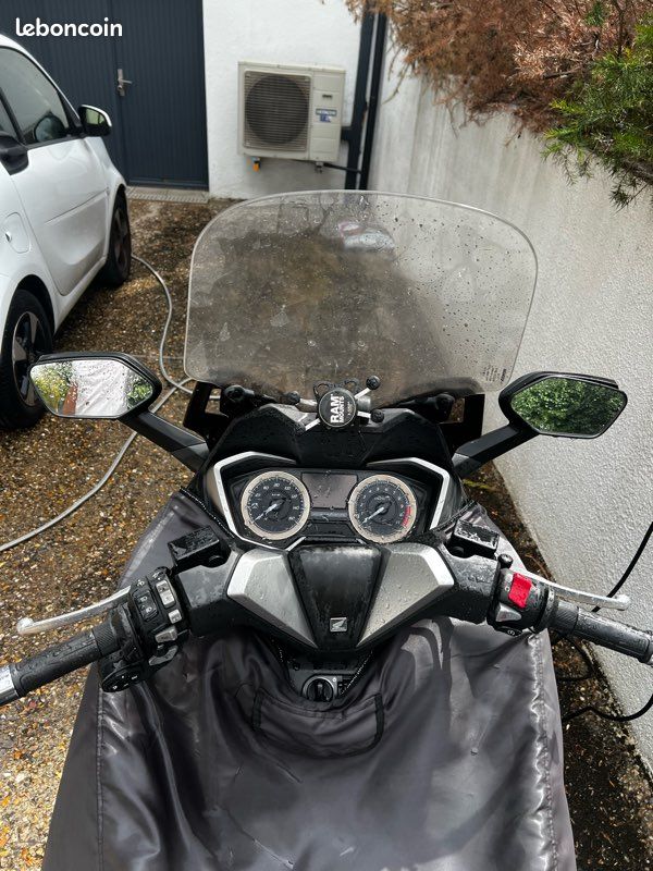 Scooter Forza 350 (image 3)