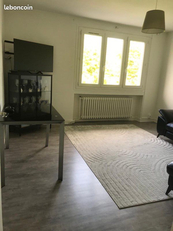 Appartement 4 pièces 70 m² · à Le Chambon-Feugerolles · 70 m² · 49 900 €