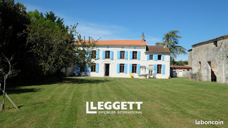 Maison 10 pièces 165 m²
