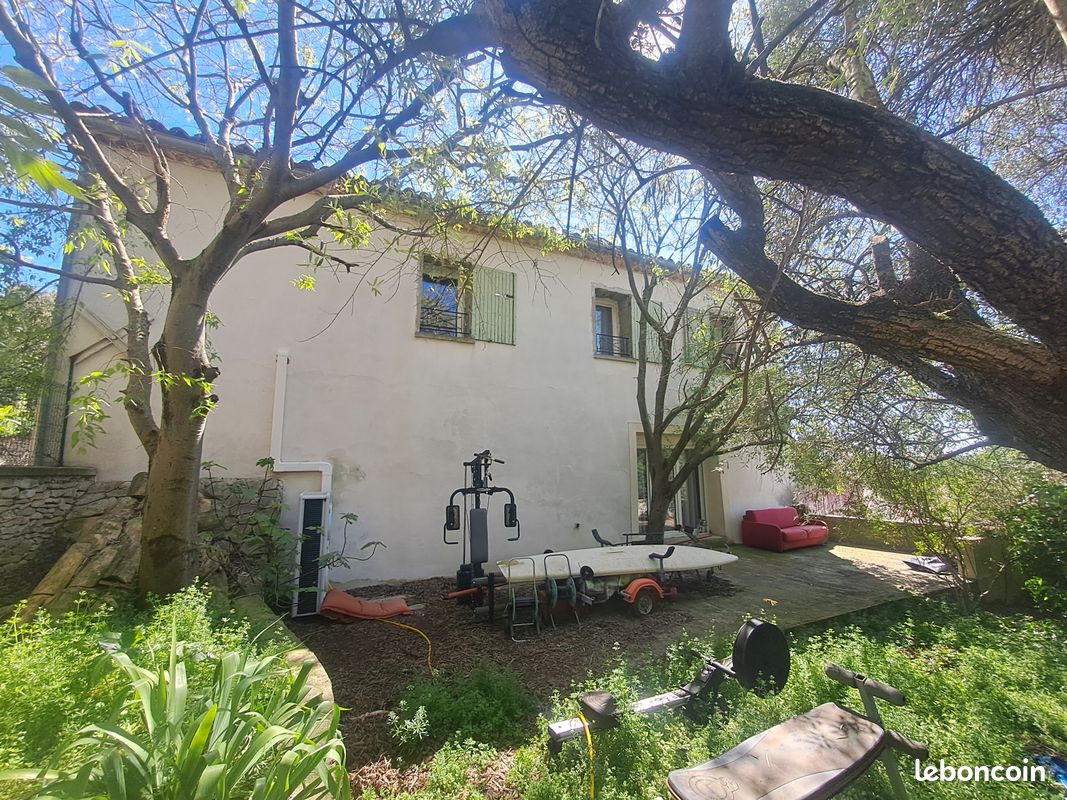 Maison 5 pièces 128 m² · à Nîmes · 128 m² · 210 000 €