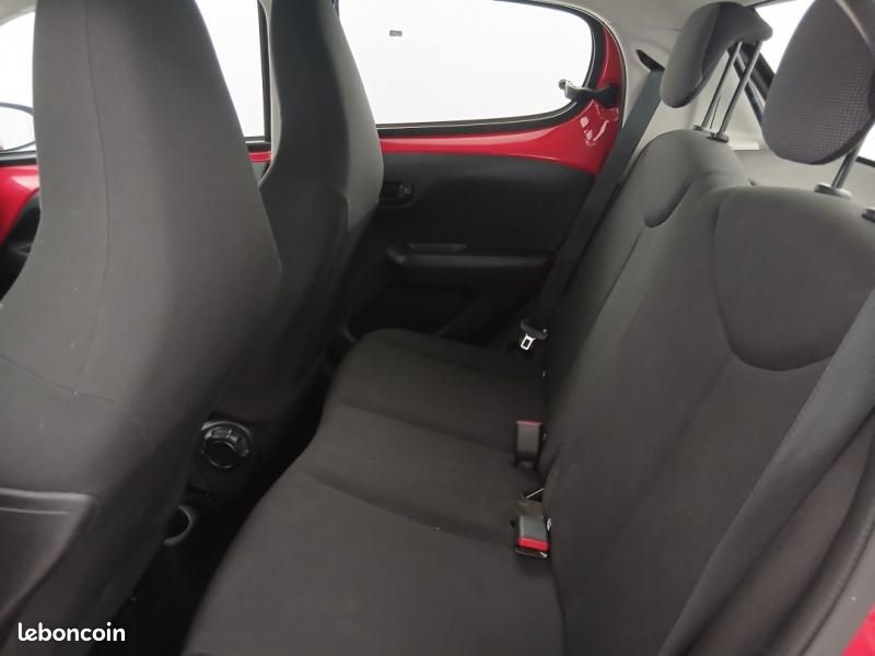 Peugeot 108 VTi 72 Like S&S 4cv 5p (image 15)